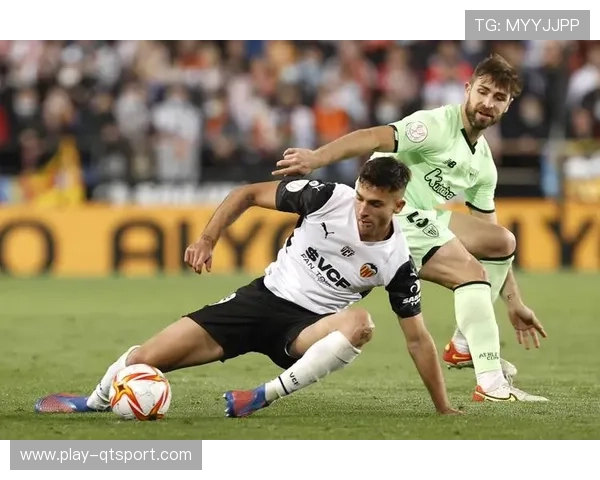 瓦伦西亚主场迎皇马，防守收紧但进攻效率低下成保级隐忧